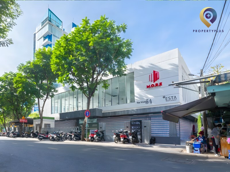 M.O.R.E Lê Quốc Hưng